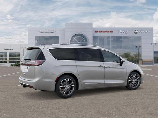 2026 Chrysler Pacifica Pinnacle
