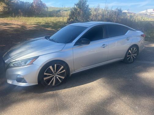 2019 Nissan Altima 2.0 SR