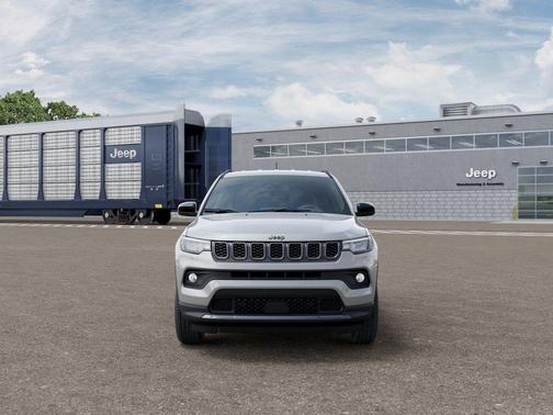 Silver Zynith 2026 Jeep Compass Latitude