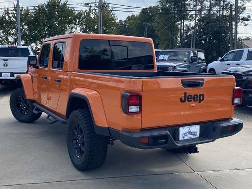 2025 Jeep Gladiator Sport
