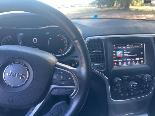 2018 Jeep Grand Cherokee Laredo E