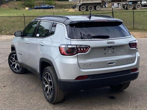 Silver Zynith 2026 Jeep Compass Limited