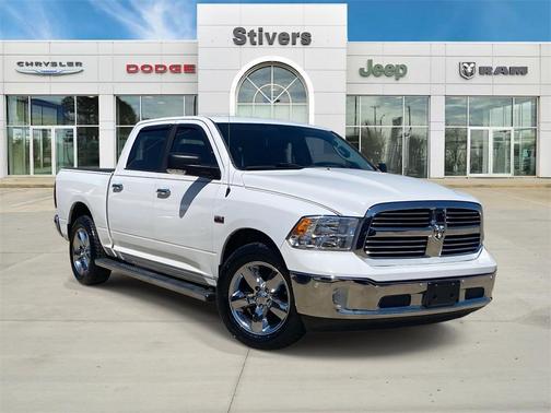 2016 RAM 1500 SLT