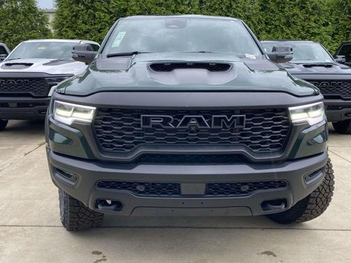 Serrano Red 2026 RAM 1500 RHO