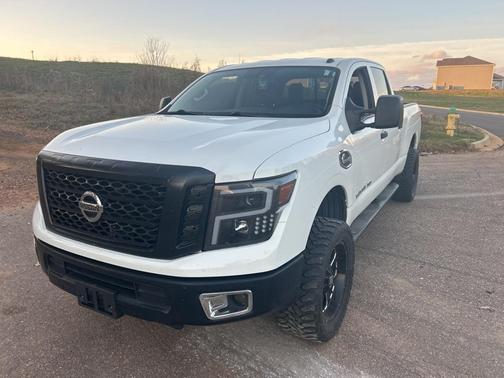 2019 Nissan Titan XD S