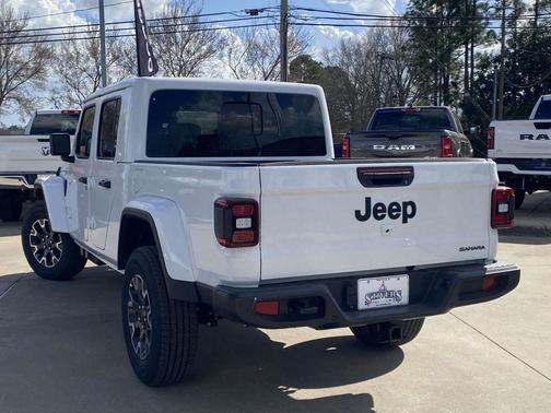 2026 Jeep Gladiator Sport