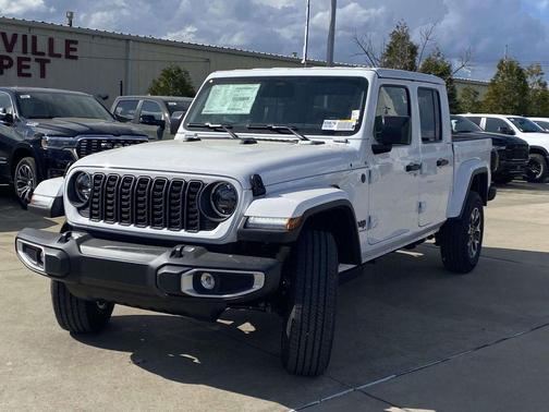2026 Jeep Gladiator Sport