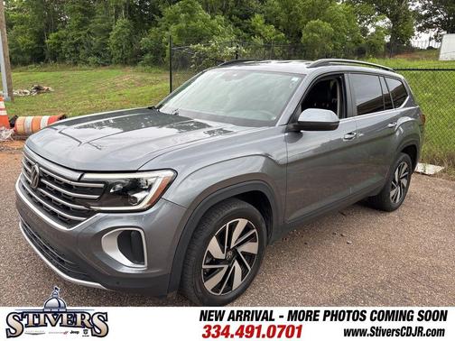 Platinum Gray Metallic 2024 Volkswagen Atlas 2.0T SE