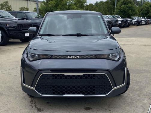 Gravity Gray 2023 Kia Soul LX