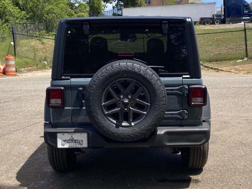 Anvil Clearcoat 2026 Jeep Wrangler Sport