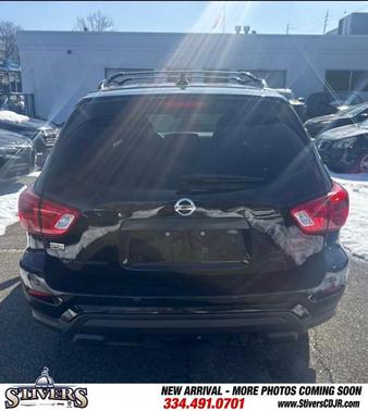 2020 Nissan Pathfinder SV