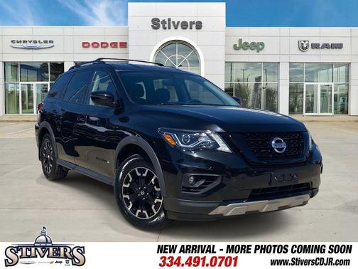 2020 Nissan Pathfinder SV