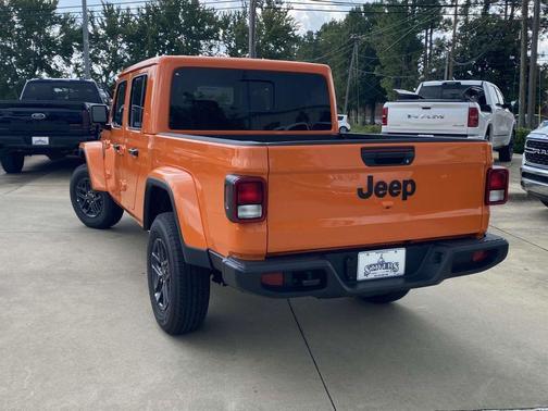 2025 Jeep Gladiator Sport