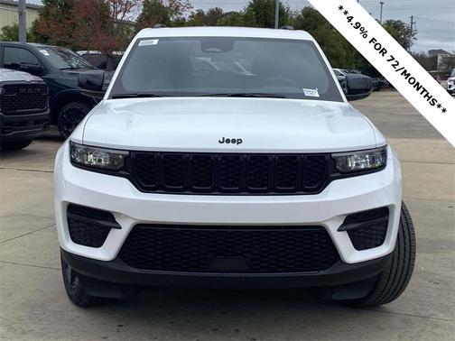 2025 Jeep Grand Cherokee Laredo