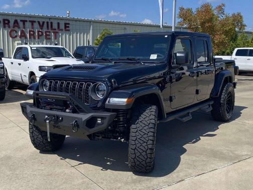 Black Clearcoat 2026 Jeep Gladiator Sport