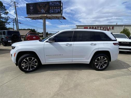2022 Jeep Grand Cherokee Overland