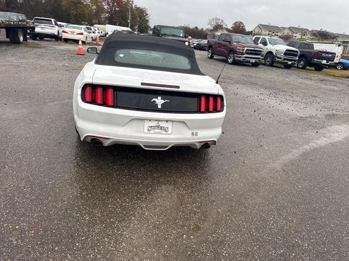 2015 Ford Mustang V6