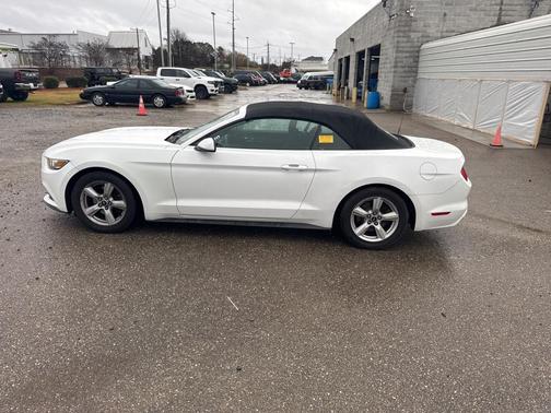 2015 Ford Mustang V6