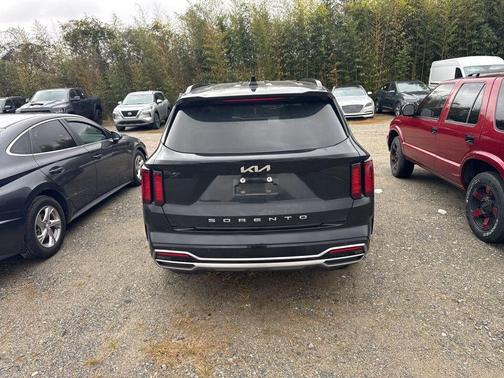 2022 Kia Sorento S