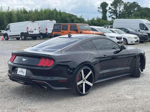 2021 Ford Mustang EcoBoost
