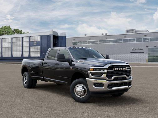 Diamond Black 2026 RAM 3500 Tradesman