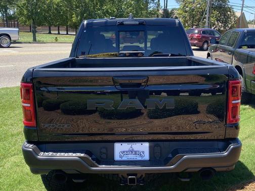 Diamond Black 2026 RAM 1500 RHO