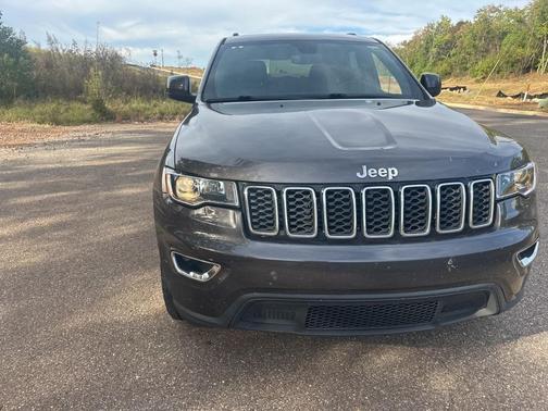 2020 Jeep Grand Cherokee Laredo E