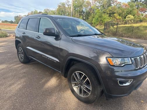 2020 Jeep Grand Cherokee Laredo E