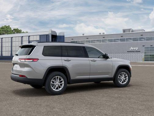 Silver Zynith 2026 Jeep Grand Cherokee L Laredo