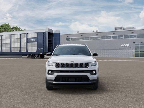 Bright White Clearcoat 2026 Jeep Compass Latitude
