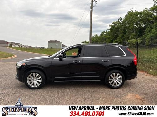 Onyx Black Metallic 2018 Volvo XC90 T5 Momentum