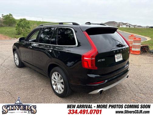Onyx Black Metallic 2018 Volvo XC90 T5 Momentum