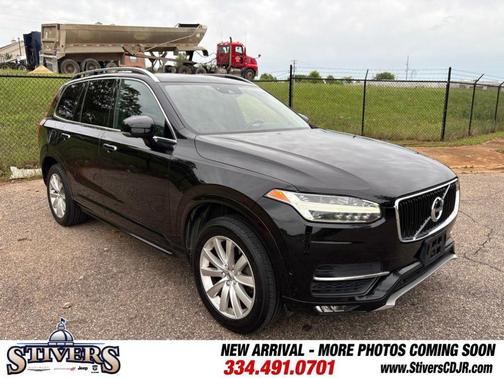 Onyx Black Metallic 2018 Volvo XC90 T5 Momentum