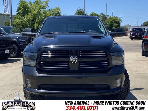 Brilliant Black Crystal Pearlcoat 2015 RAM 1500 Sport