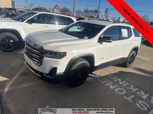2023 GMC Acadia AT4