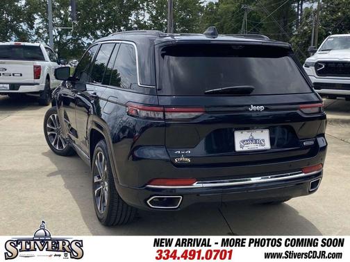 Midnight Sky 2024 Jeep Grand Cherokee Overland