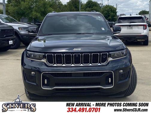 Midnight Sky 2024 Jeep Grand Cherokee Overland