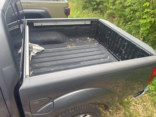 Gun Metallic 2019 Nissan Frontier SL