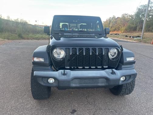 2020 Jeep Gladiator Sport