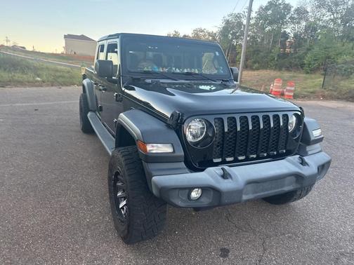 2020 Jeep Gladiator Sport