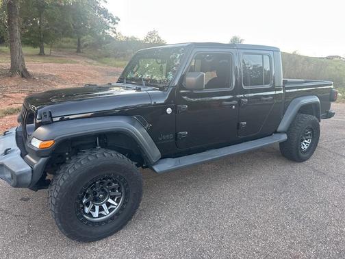 2020 Jeep Gladiator Sport