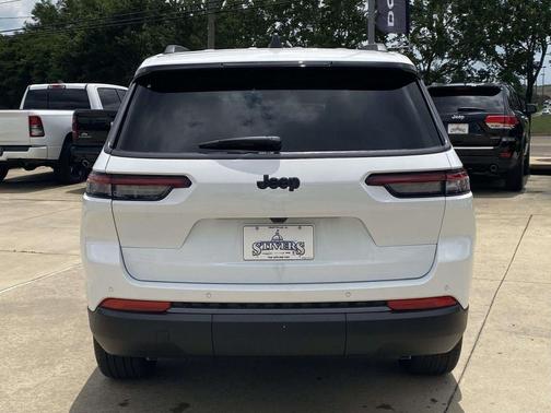 Bright White Clearcoat 2026 Jeep Grand Cherokee L Limited