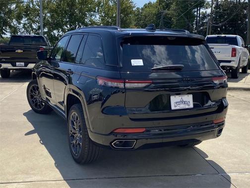 2025 Jeep Grand Cherokee Summit