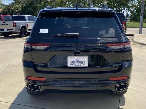 2025 Jeep Grand Cherokee Summit