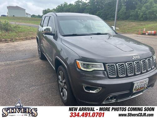 Granite Crystal Clearcoat Metallic 2017 Jeep Grand Cherokee Overland