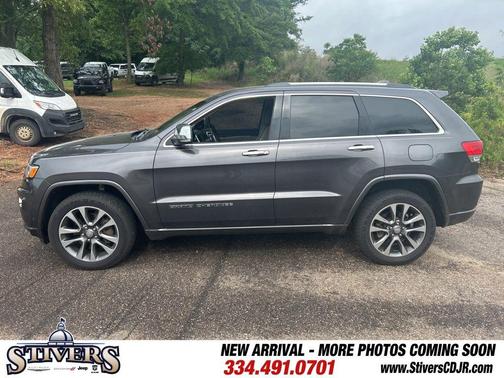 Granite Crystal Clearcoat Metallic 2017 Jeep Grand Cherokee Overland