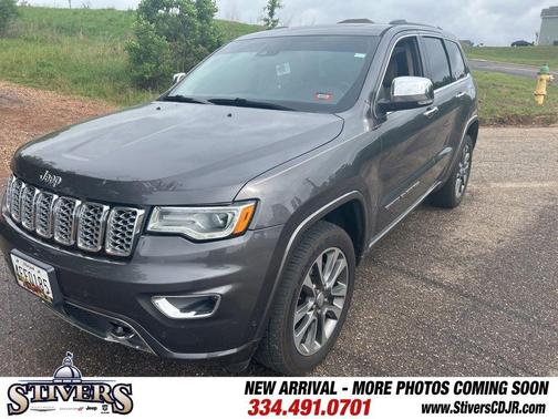 Granite Crystal Clearcoat Metallic 2017 Jeep Grand Cherokee Overland