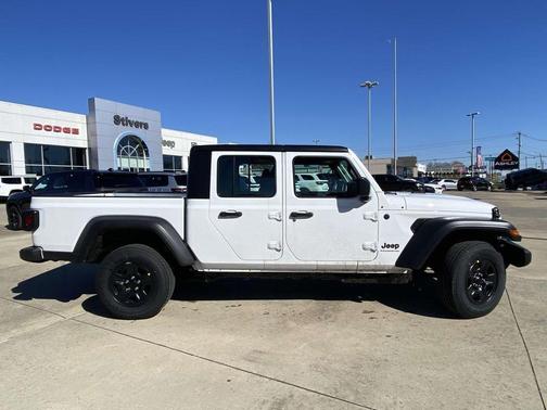 2026 Jeep Gladiator Sport
