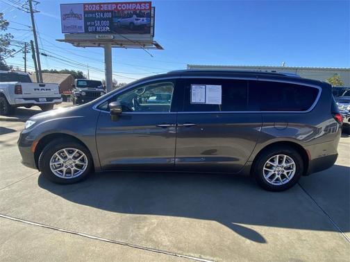 2021 Chrysler Pacifica Touring-L