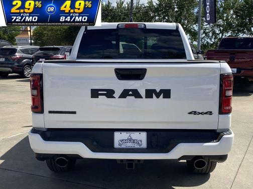 Bright White Clearcoat 2026 RAM 1500 Big Horn/Lone Star